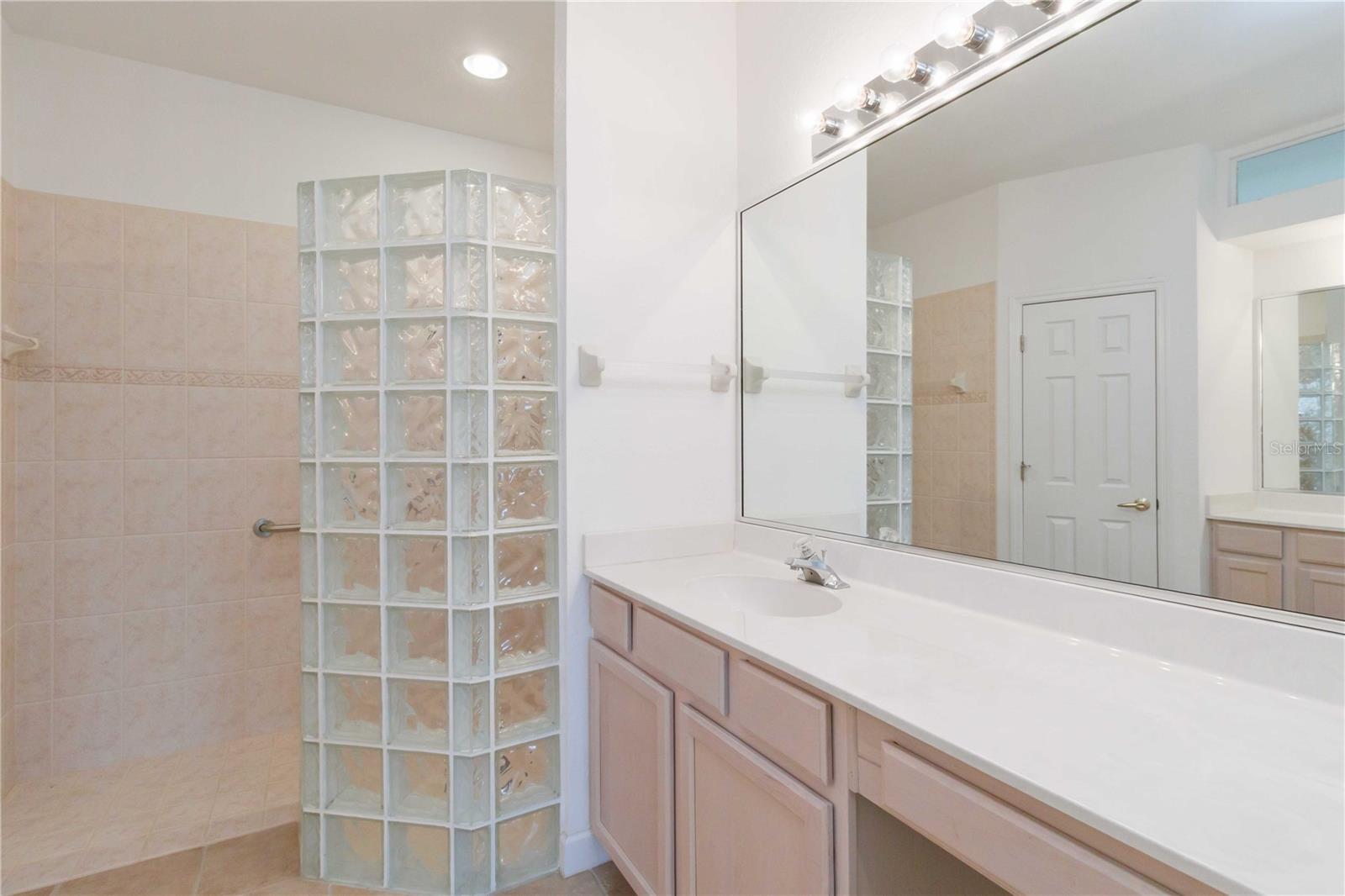 AVALON AT THE VILLAGES OF PALM-AIRE 2 - Residential