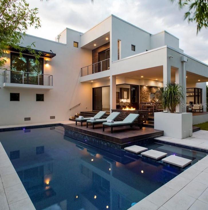 356 BAYVIEW DRIVE NE