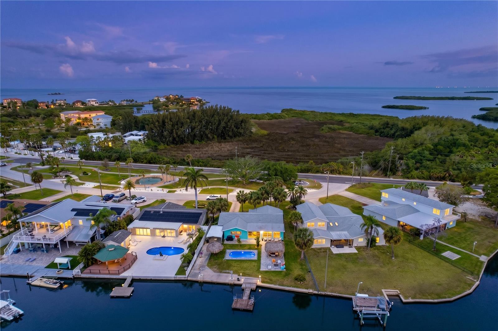 HARBOR ISLES - Residential