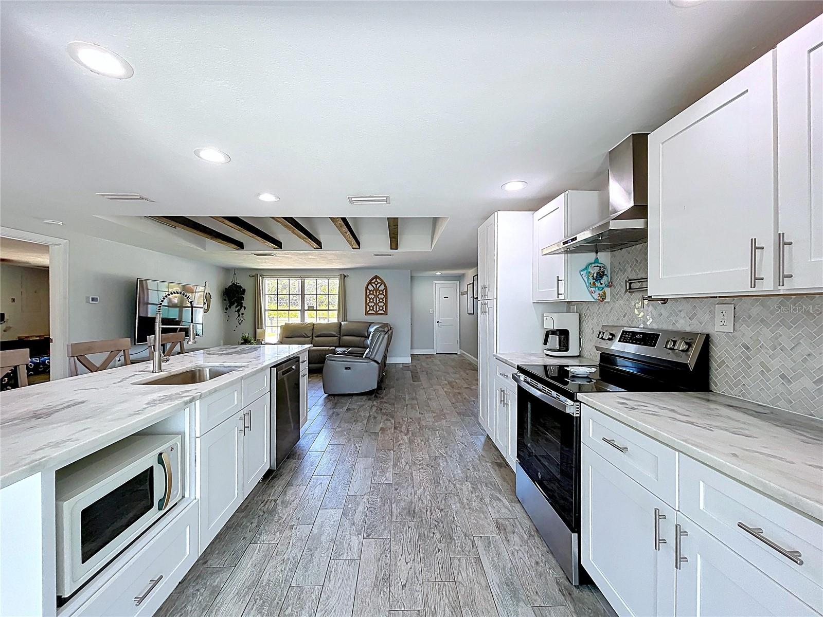 HARBOR ISLES - Residential