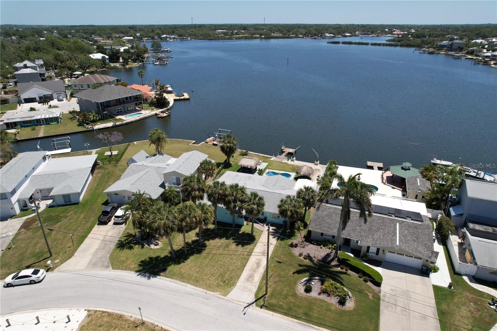 HARBOR ISLES - Residential