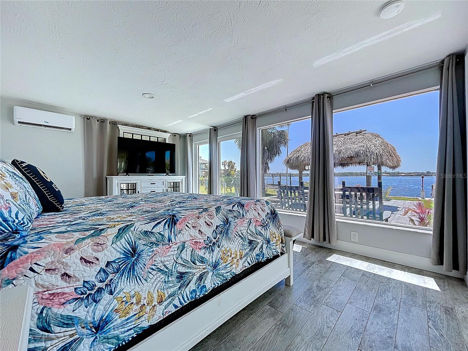 HARBOR ISLES - Residential