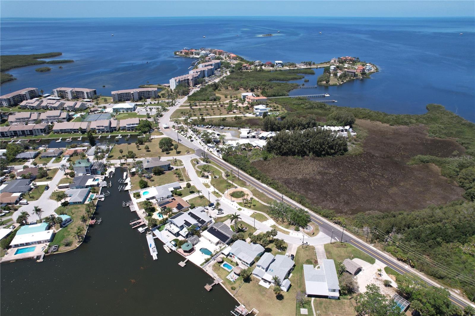 HARBOR ISLES - Residential