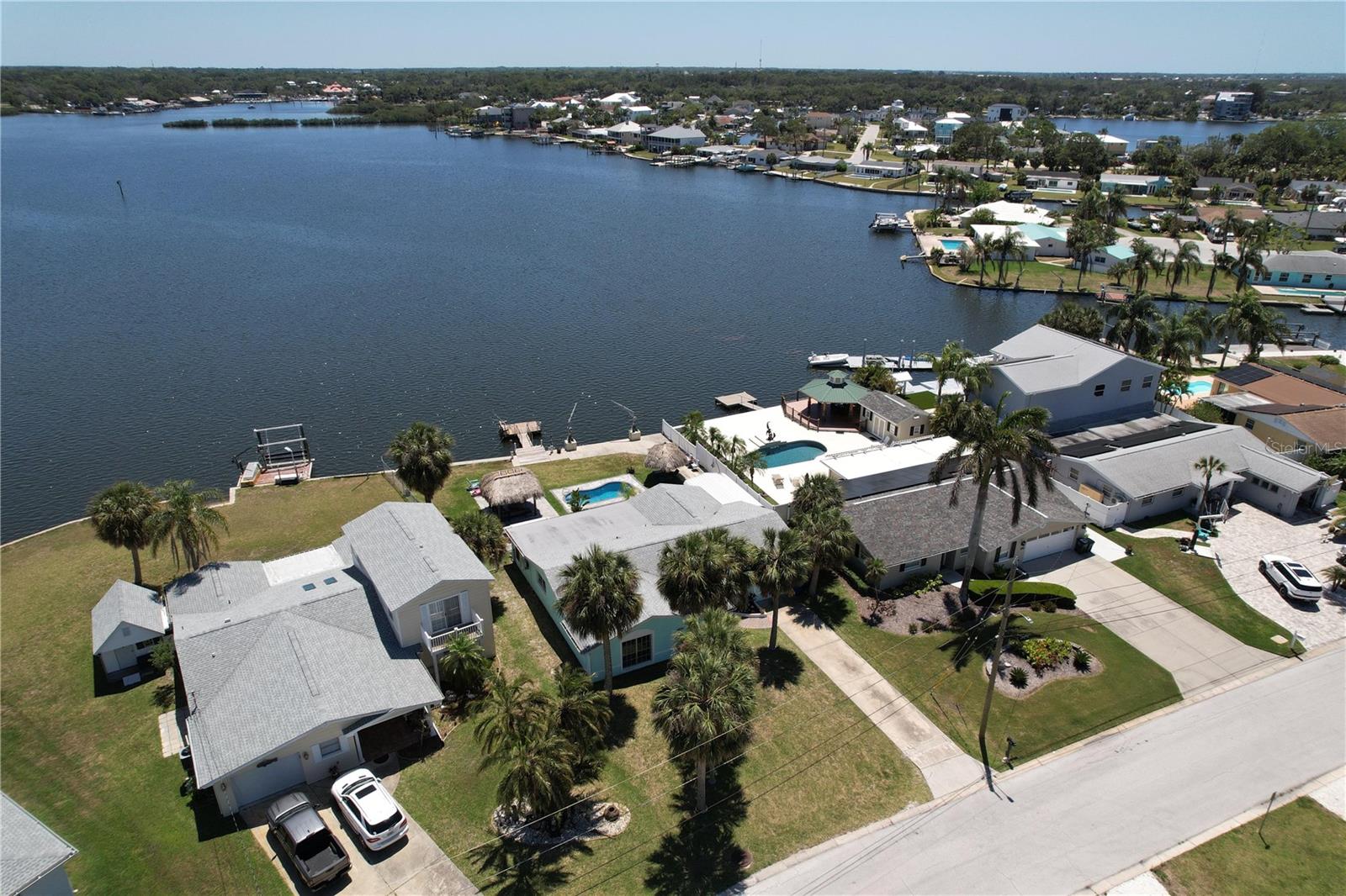 HARBOR ISLES - Residential