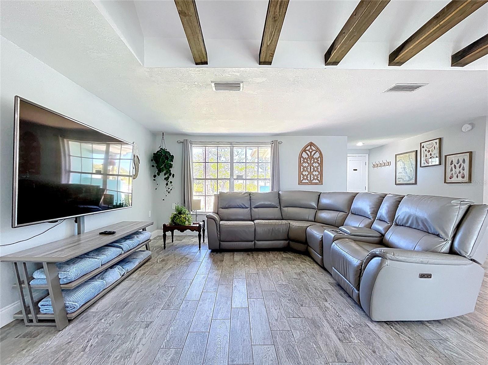 HARBOR ISLES - Residential