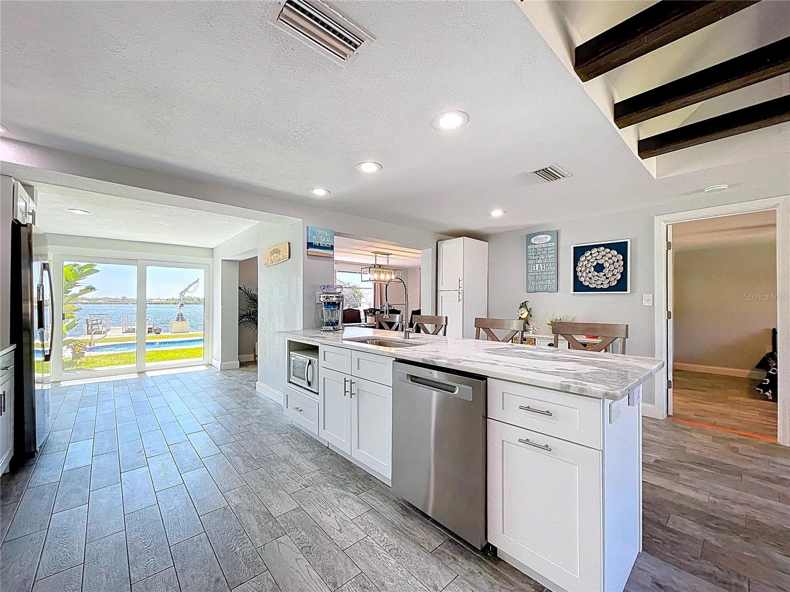 HARBOR ISLES - Residential