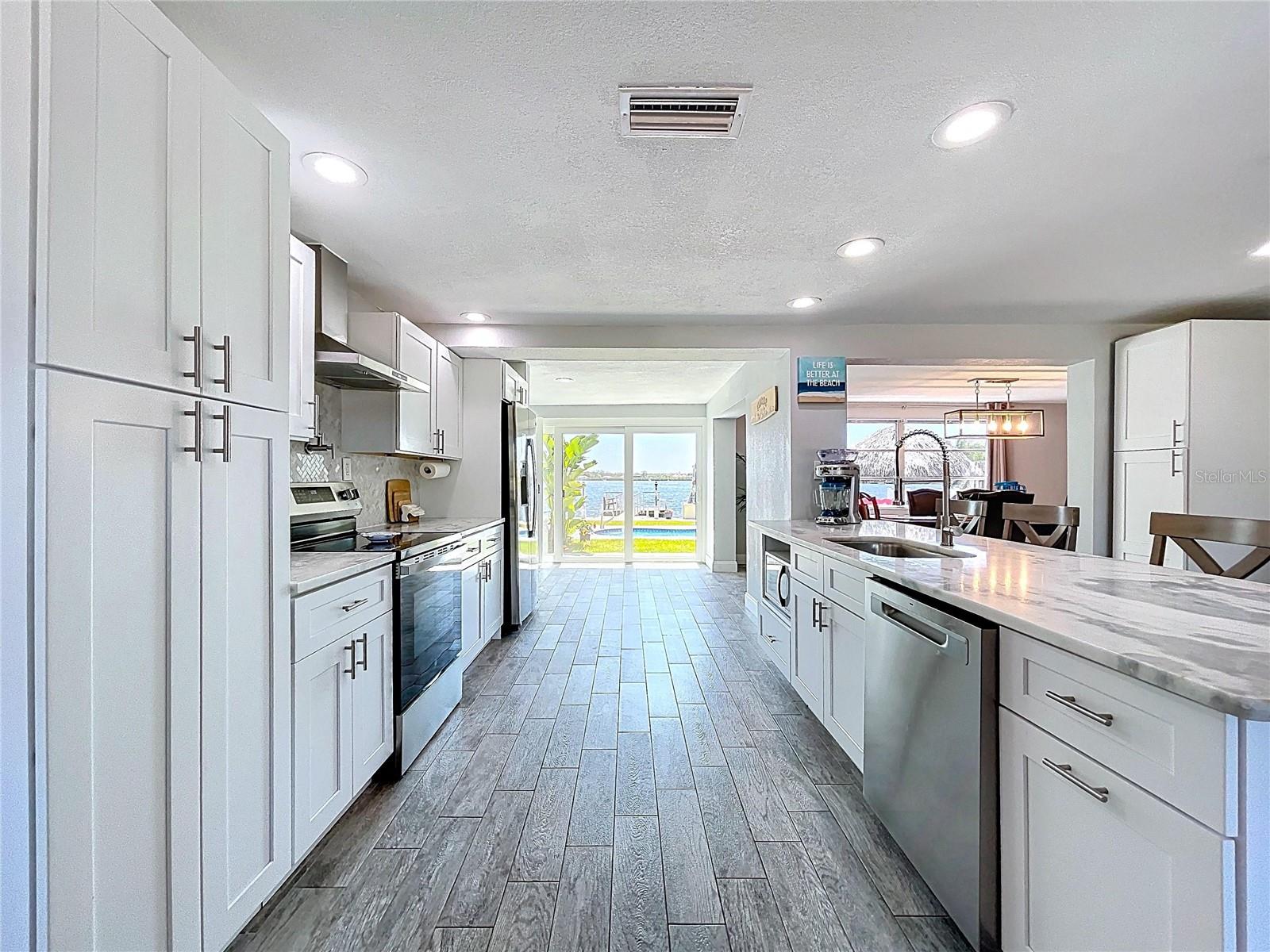 HARBOR ISLES - Residential