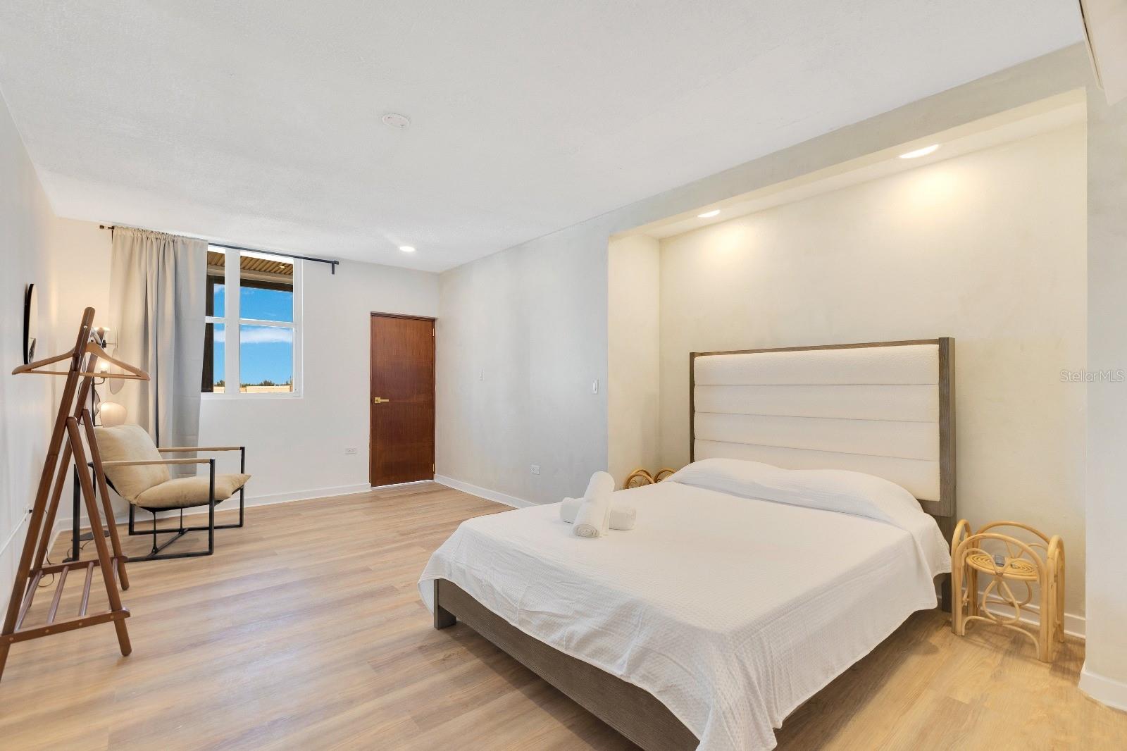 CECILIAS PLACE CONDOMINIUM - Residential