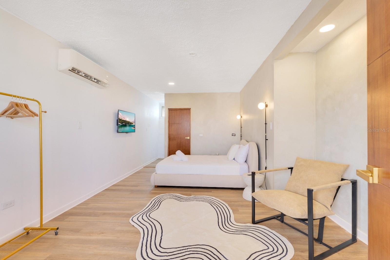 CECILIAS PLACE CONDOMINIUM - Residential