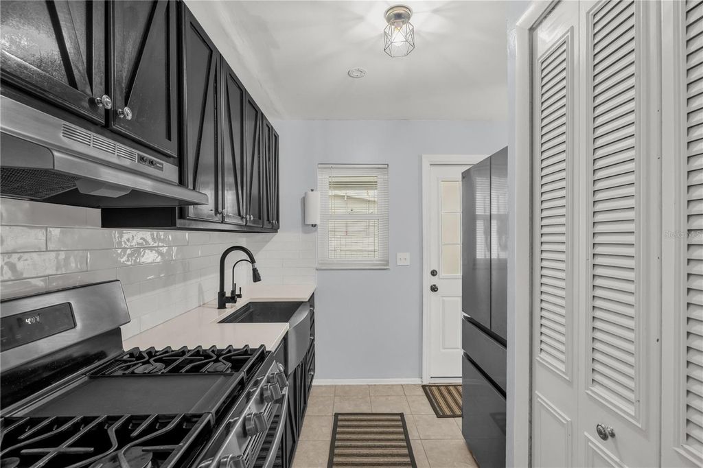 Photo of 907 Neuse Avenue, Orlando, FL 32804 (MLS # O6351649)