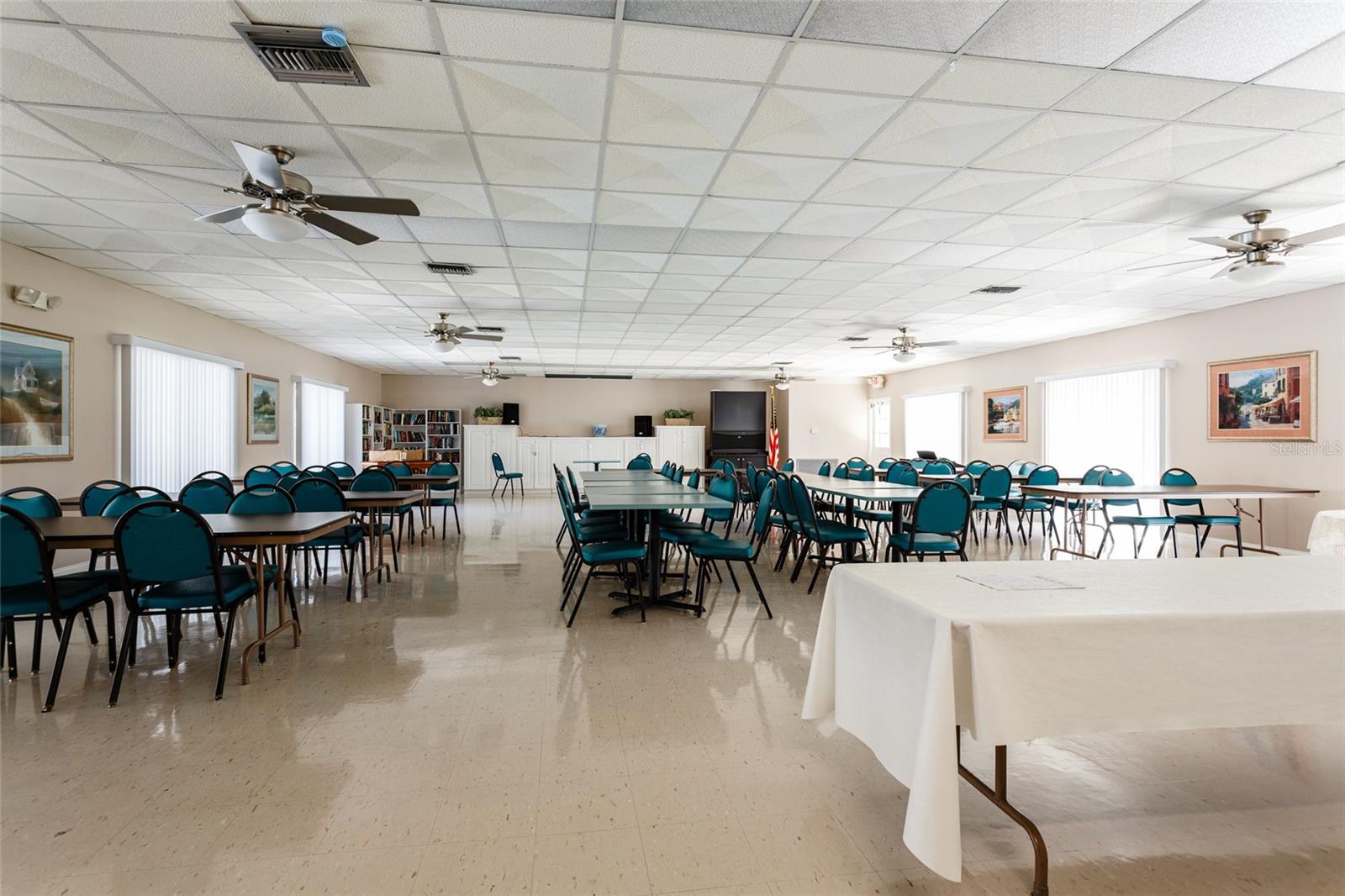 WINSTON PARK NORTHEAST - Residential