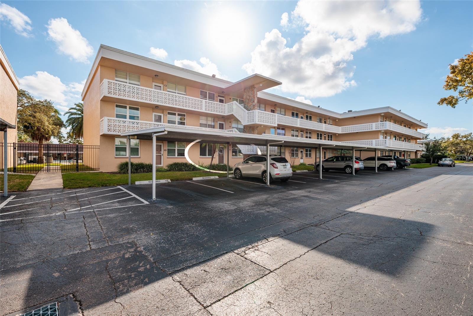 WINSTON PARK NORTHEAST - Residential