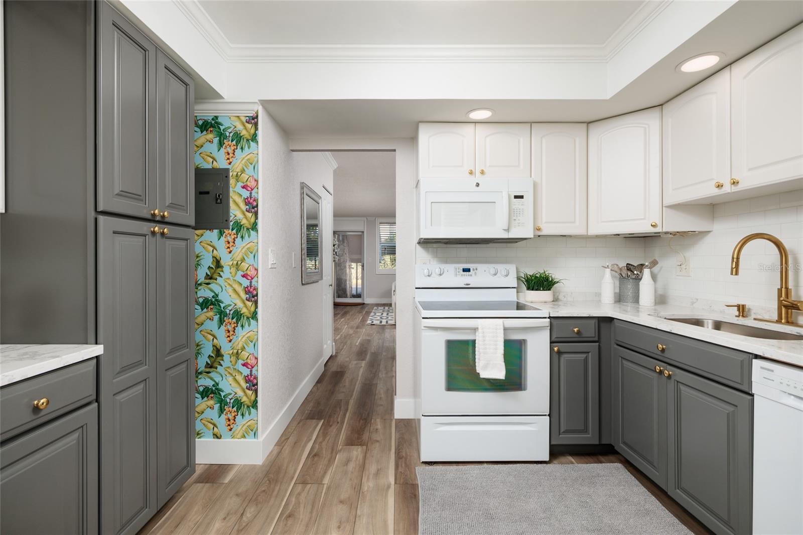 WINSTON PARK NORTHEAST - Residential