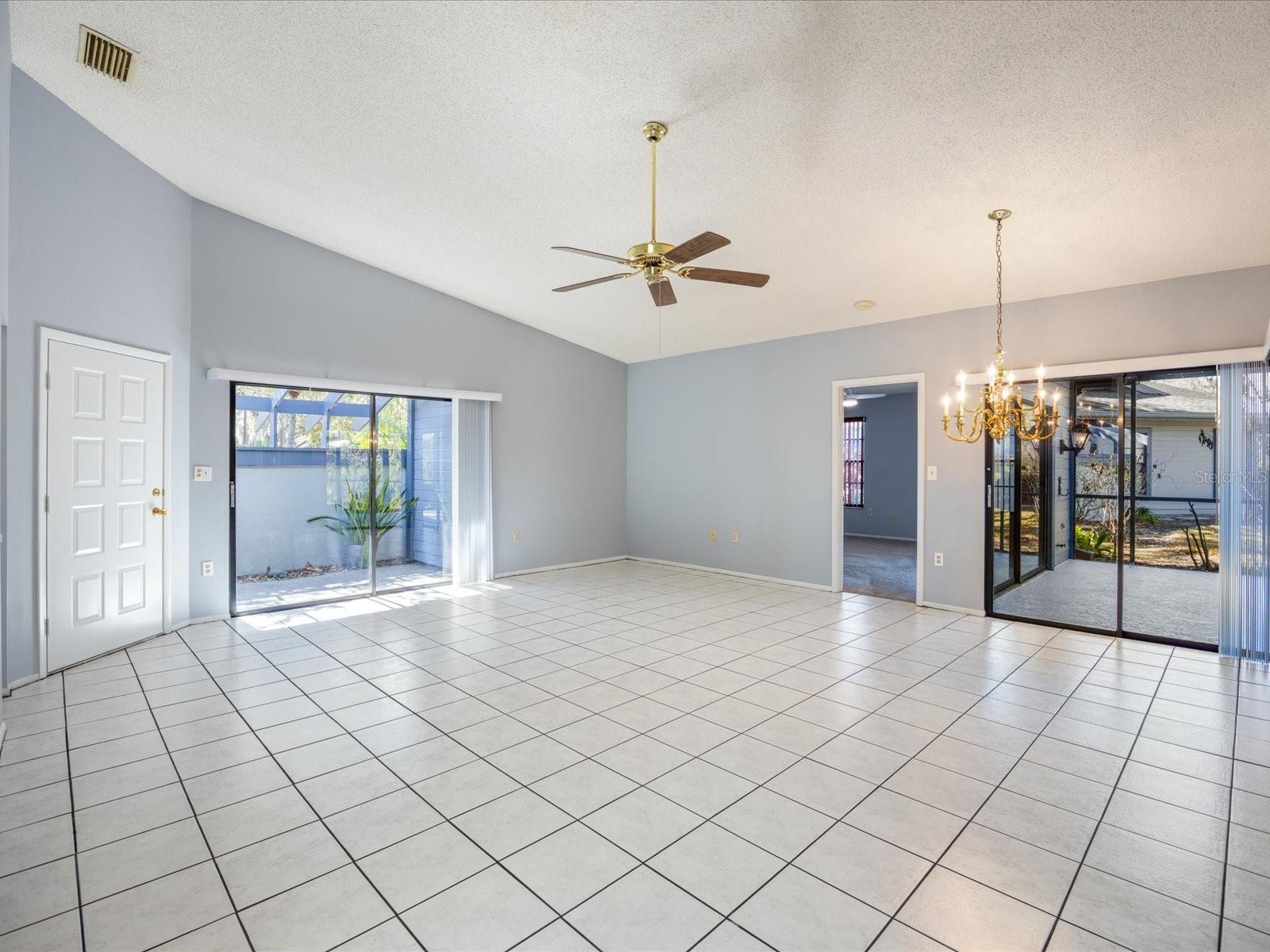 EAST LAKE WOODLANDS PINEWINDS - Residential