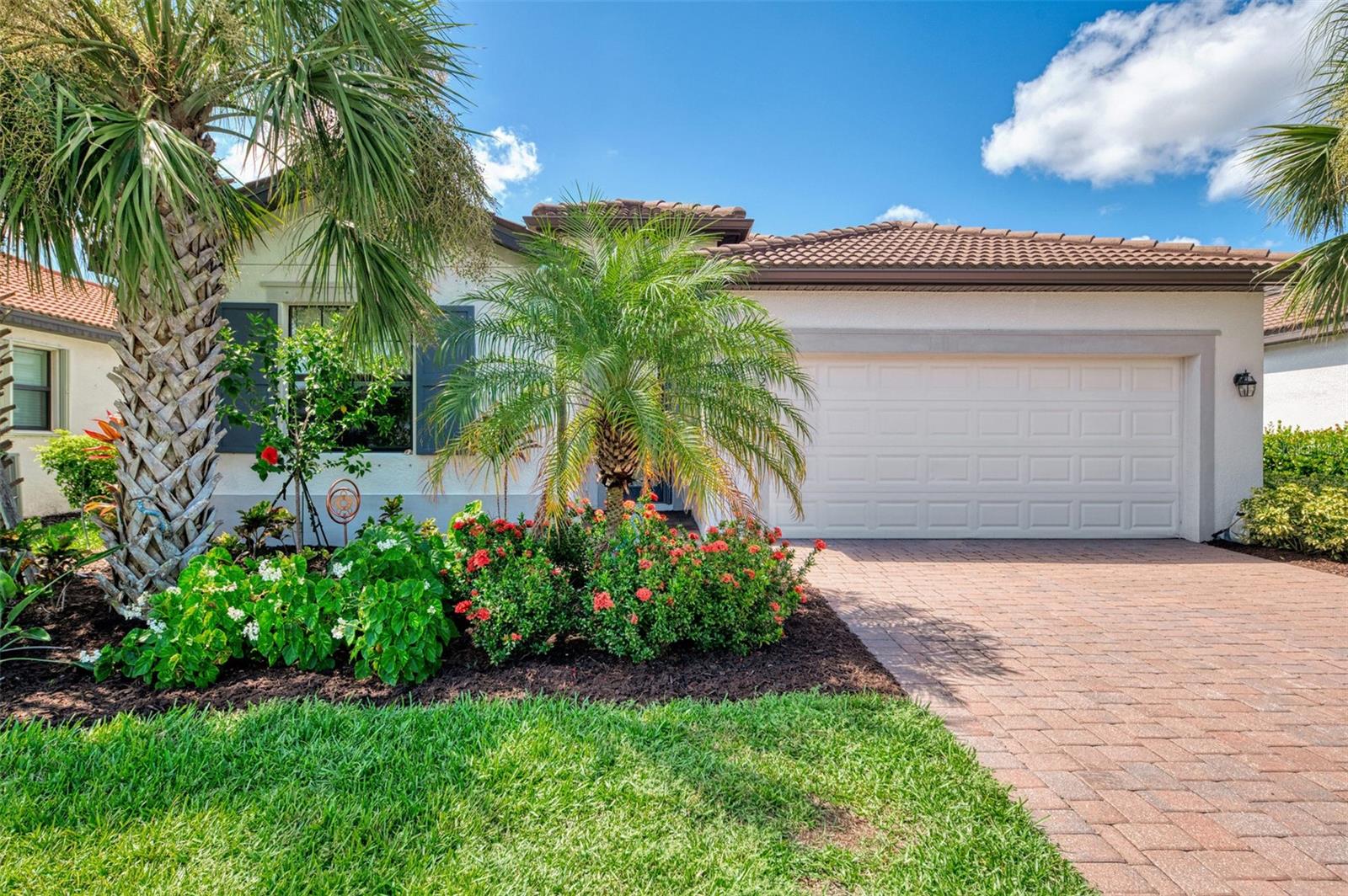 9829 HILLTOP DRIVE