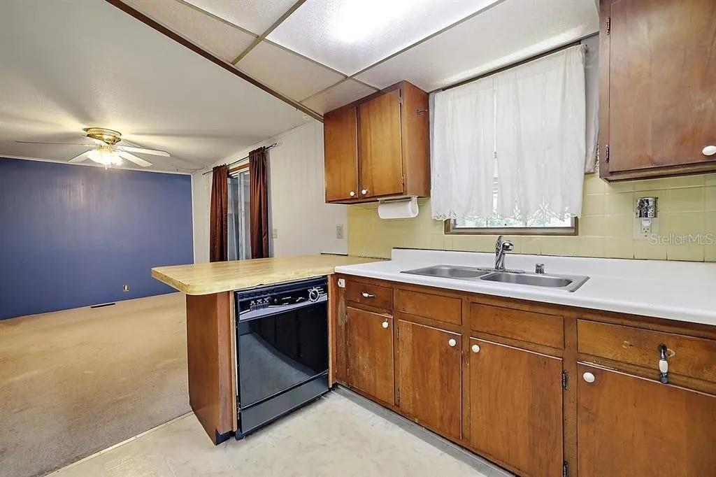 Photo 4 of 4 of 35331 HARBOR SHORES ROAD mobile home