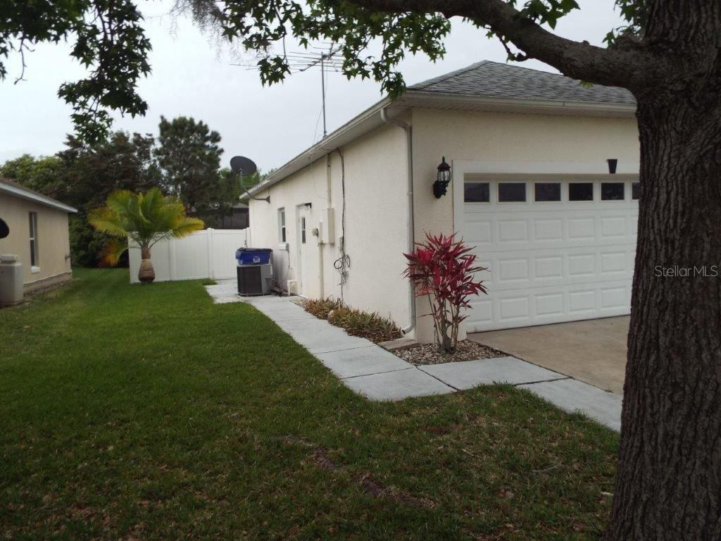 Photo of 3251 Countryside View Drive, Saint Cloud, FL 34772 (MLS # S5143883)