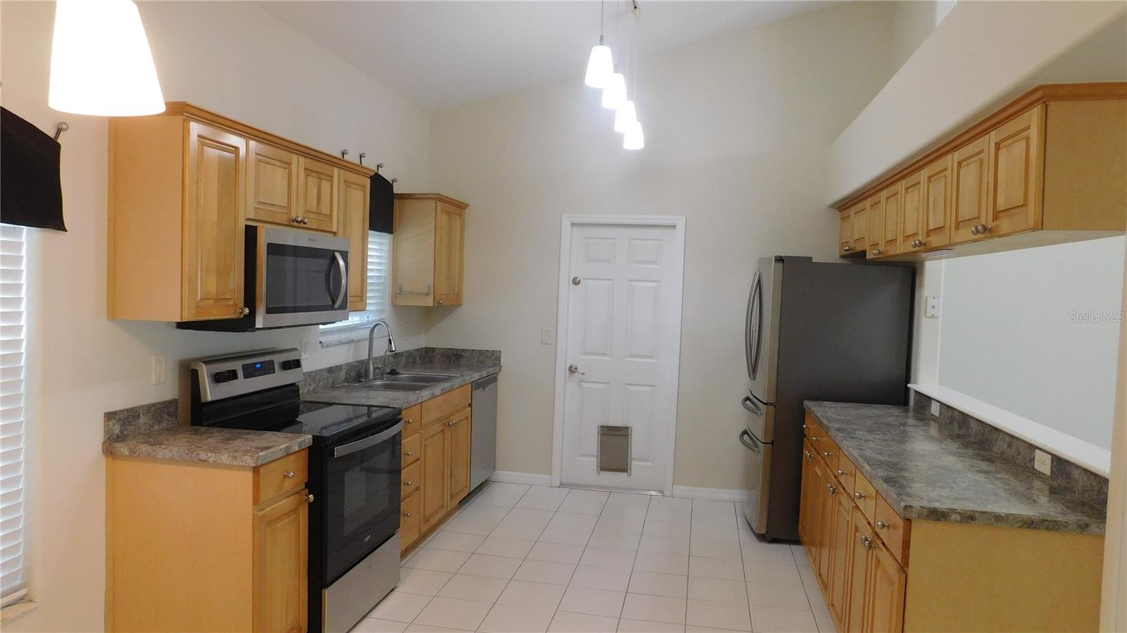 SAWGRASS UNIT 2 - Residential Lease