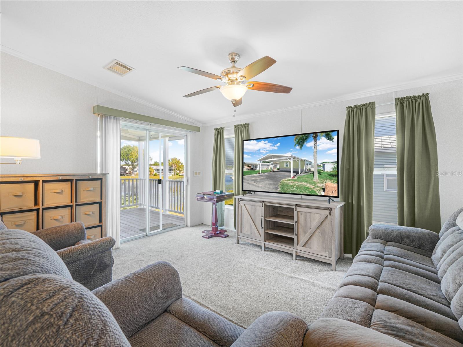 SADDLEBAG LAKE - Residential