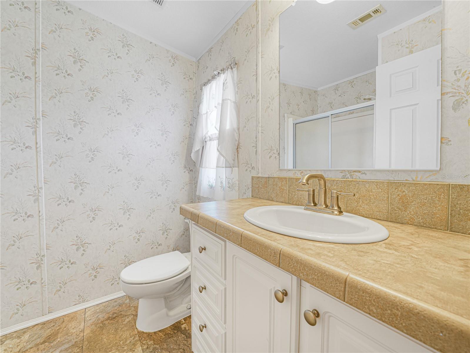 SADDLEBAG LAKE - Residential