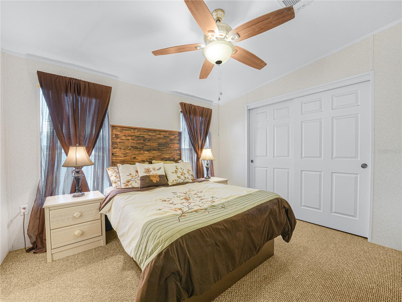 SADDLEBAG LAKE - Residential