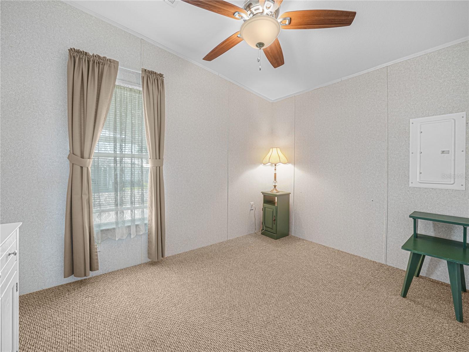 SADDLEBAG LAKE - Residential