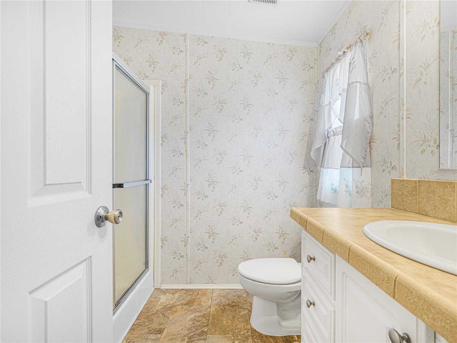 SADDLEBAG LAKE - Residential