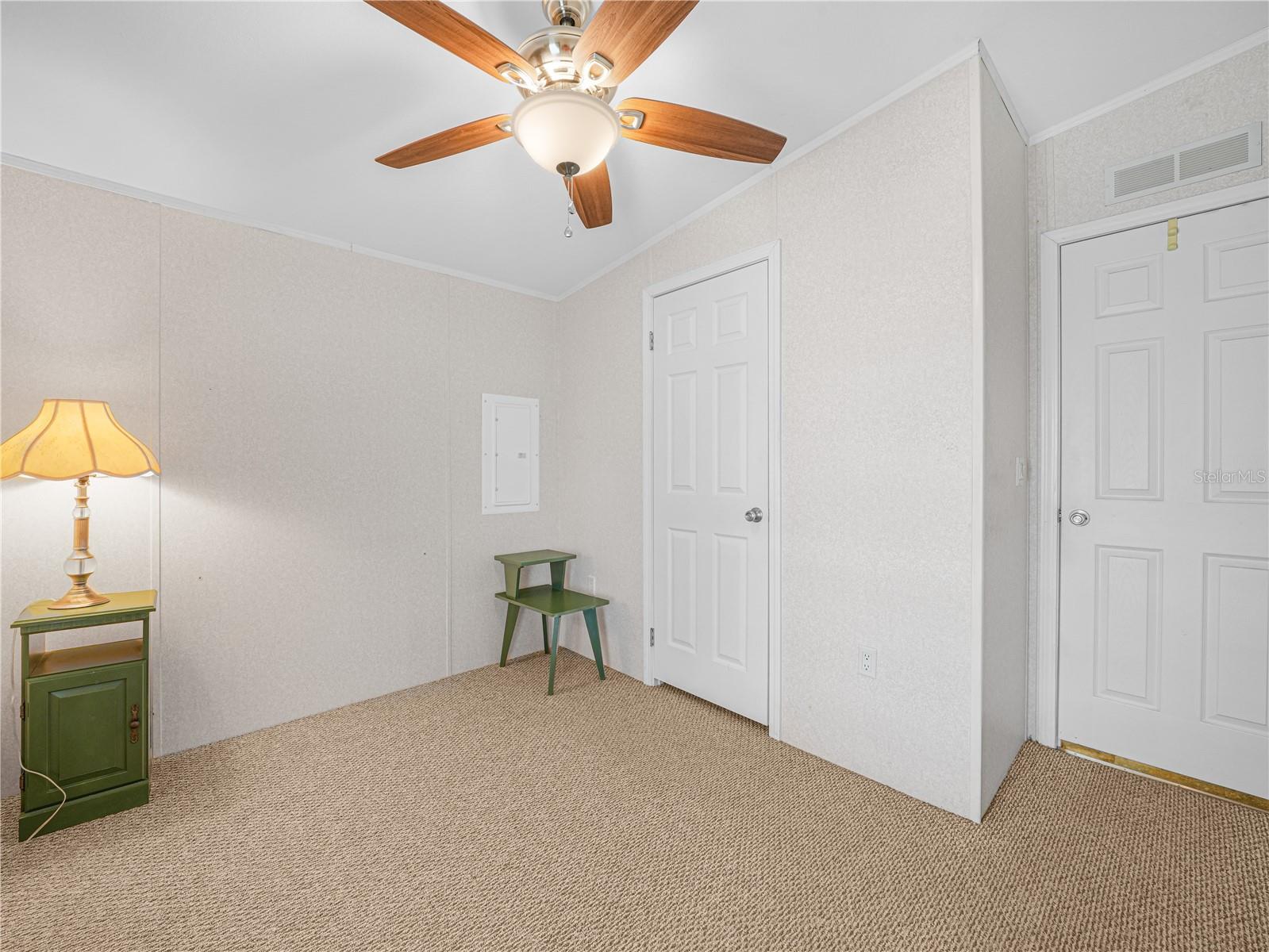 SADDLEBAG LAKE - Residential