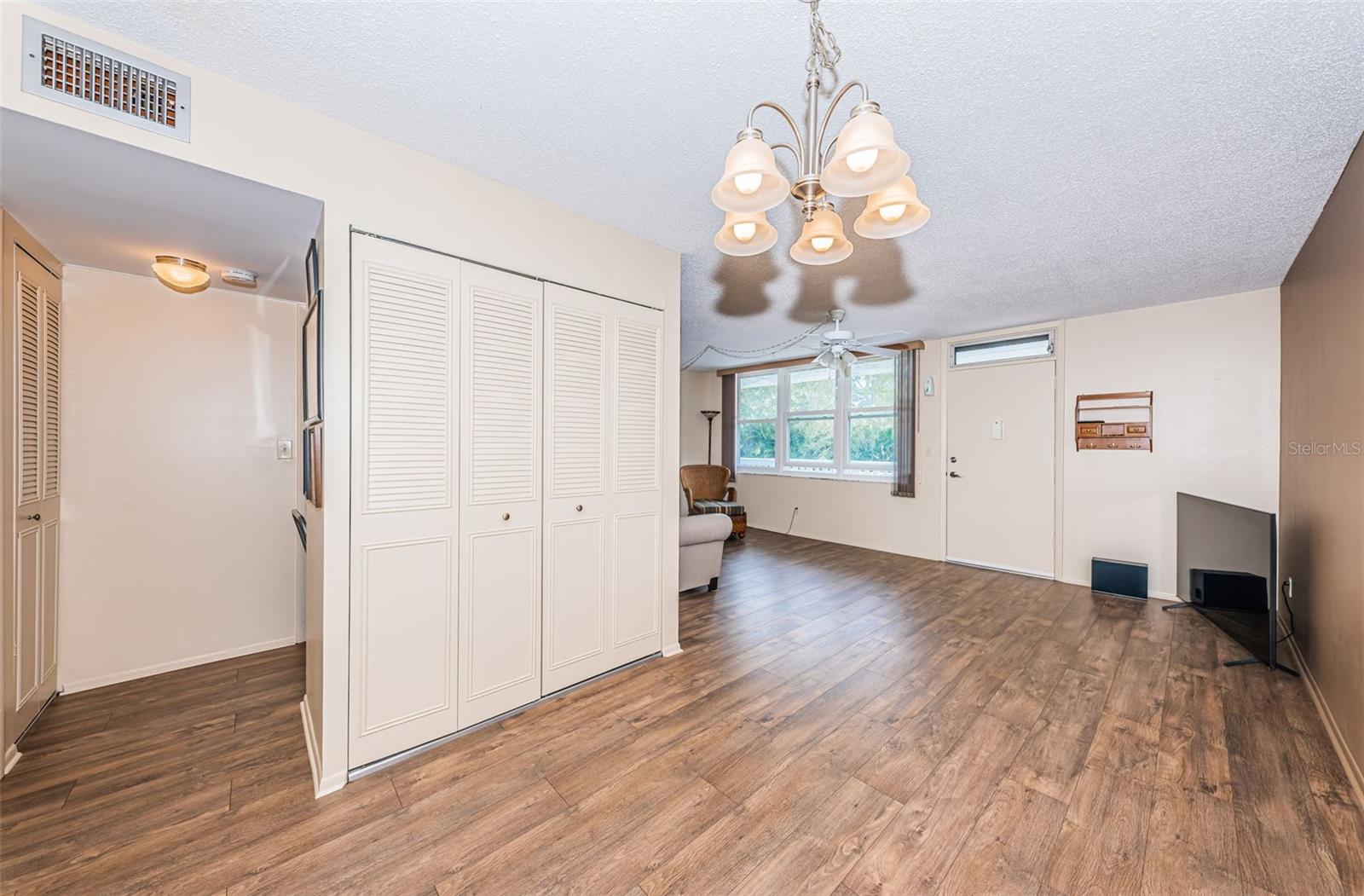 WINSTON PARK NORTHEAST - Residential