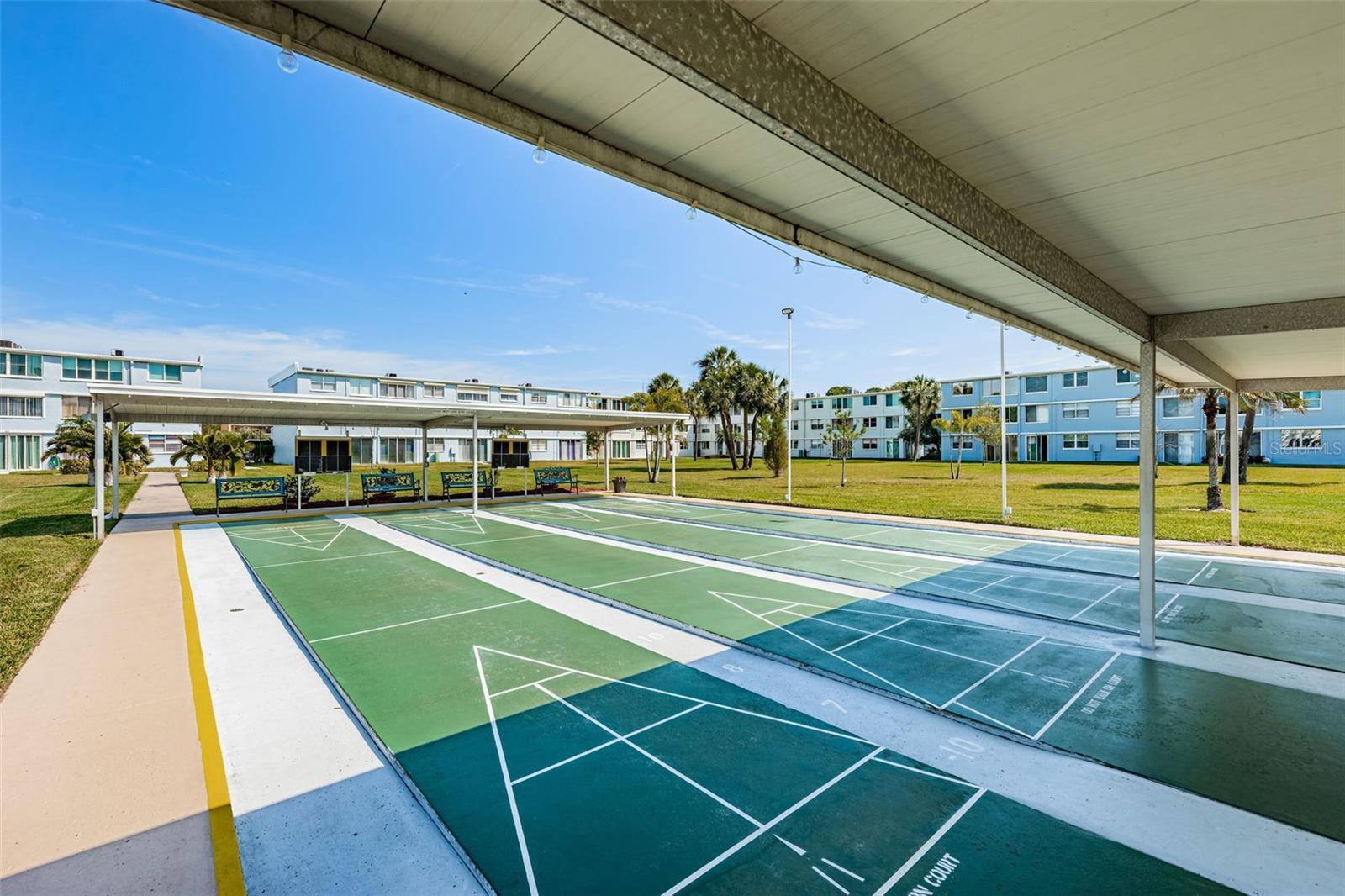 WINSTON PARK NORTHEAST - Residential