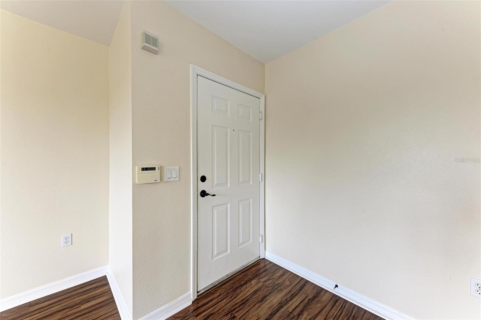 1195 VILLAGIO CIRCLE 201