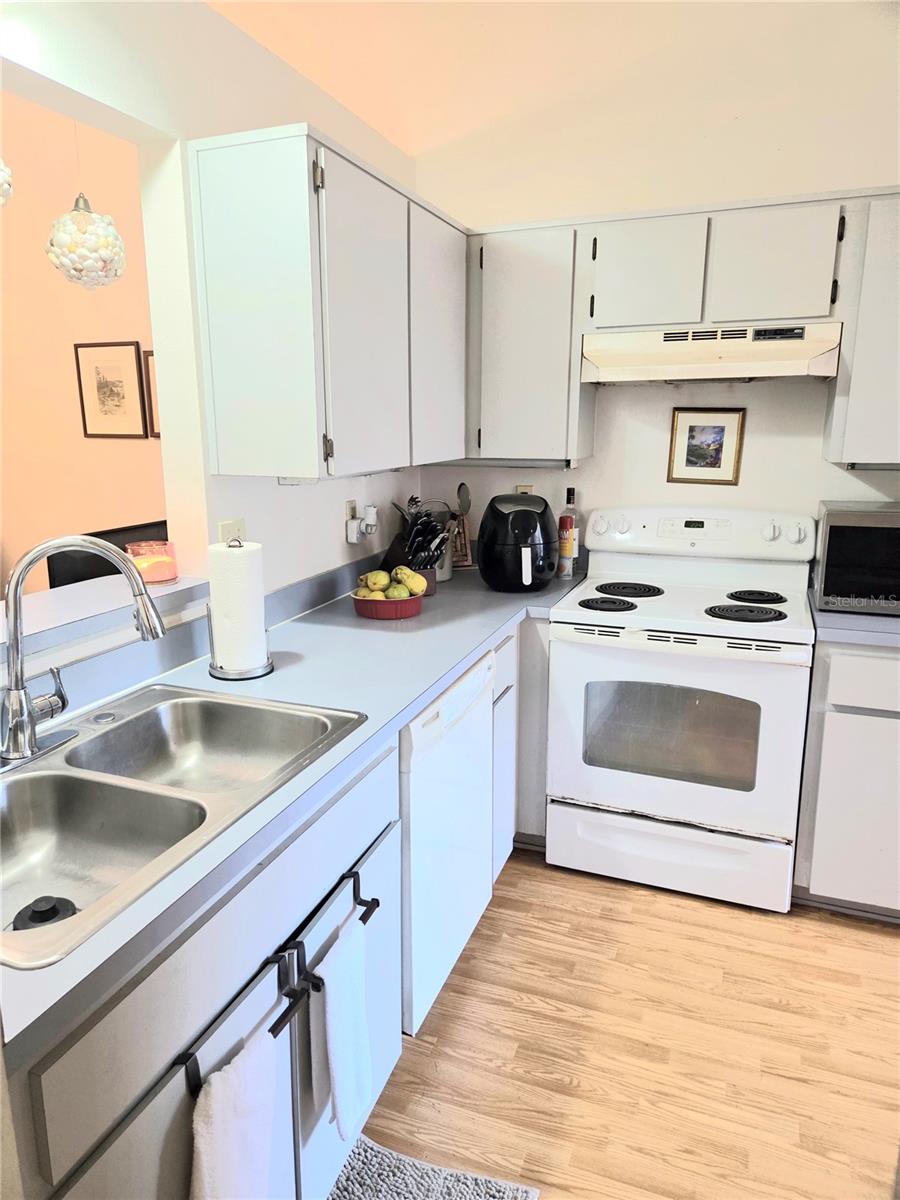 VILLAS OF BEACON GROVES - Residential