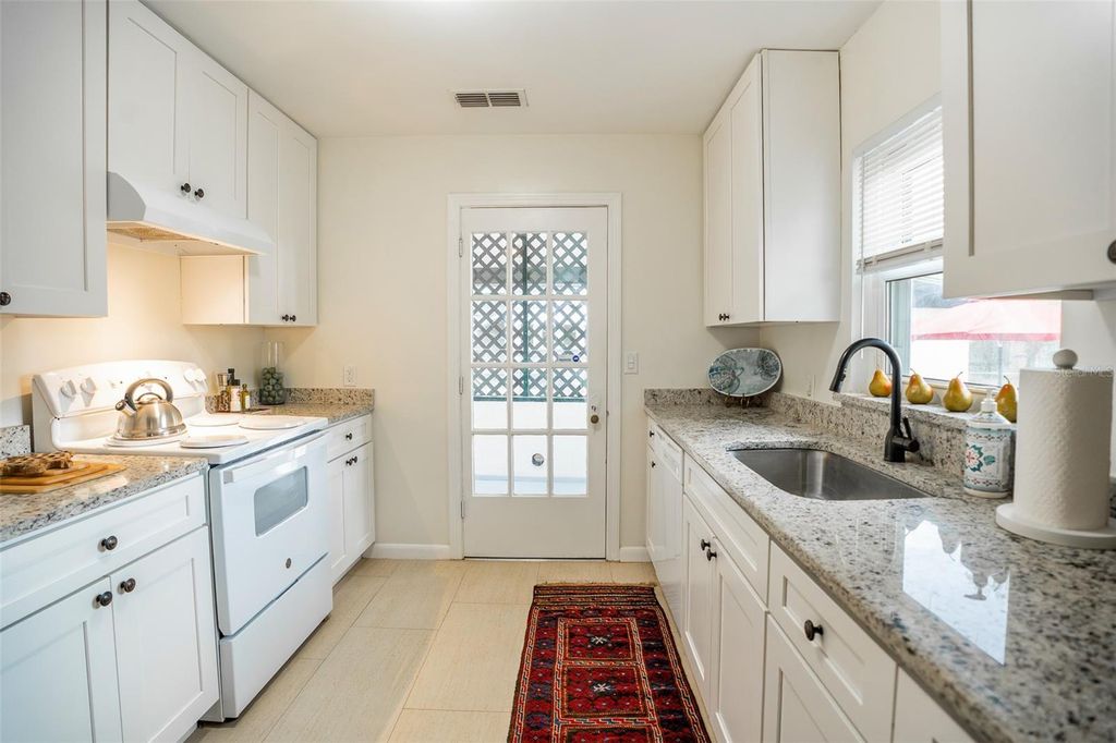 Photo of 121 Leon Avenue, Deland, FL 32720 (MLS # V4948018)