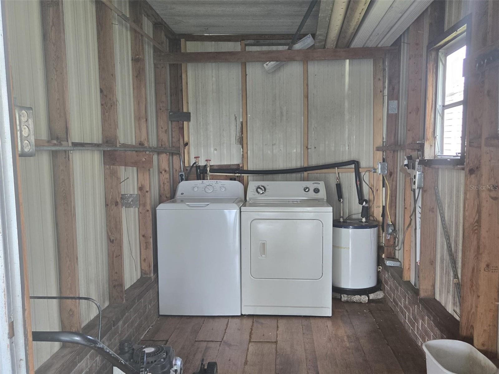 WATER WHEEL ADULT MOBILE HOM & RV PARK - Residential