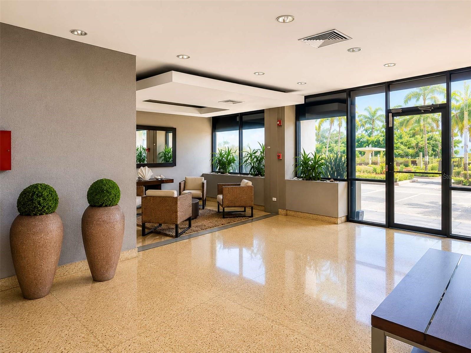 4745 AVE ISLA VERDE 4-D