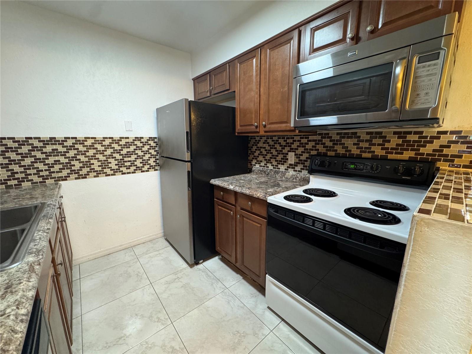 GATEWAY BY THE BAY CONDO - Residential