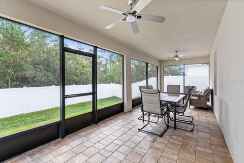 A home in WINTER HAVEN