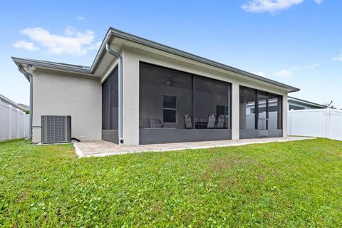 A home in WINTER HAVEN