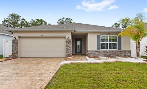 A home in WINTER HAVEN