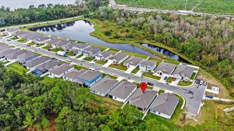 A home in WINTER HAVEN