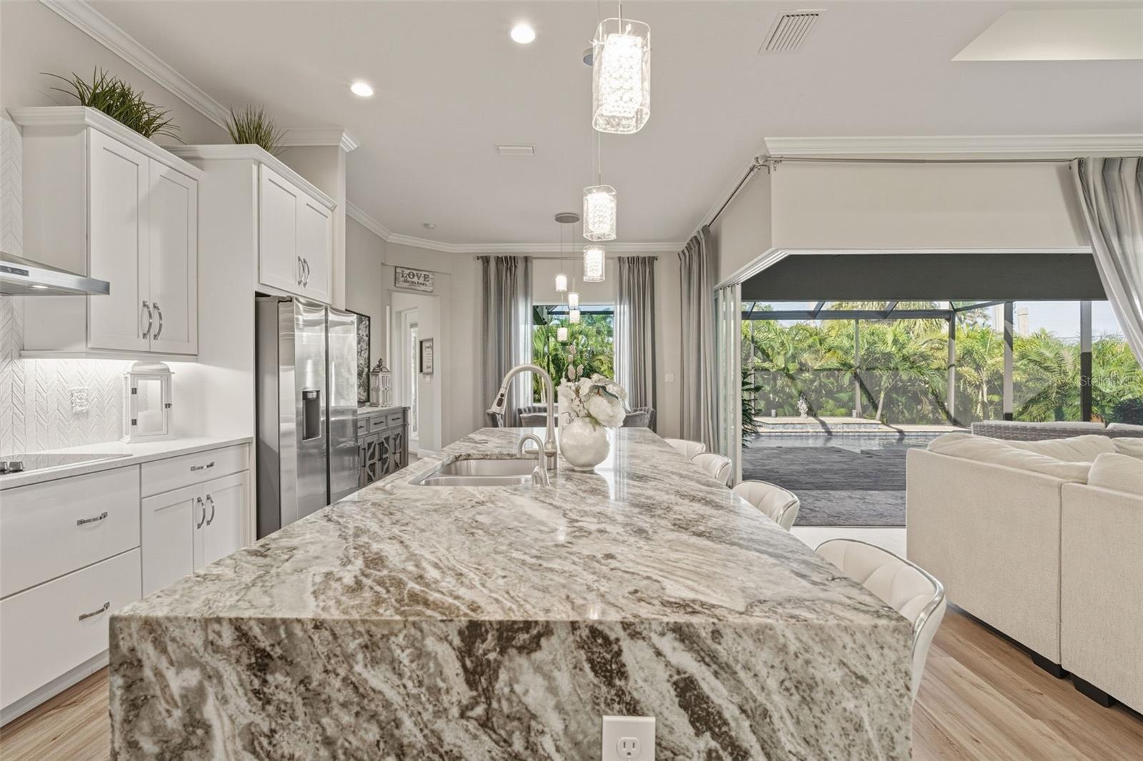 SOUTH GULF COVE - Residential