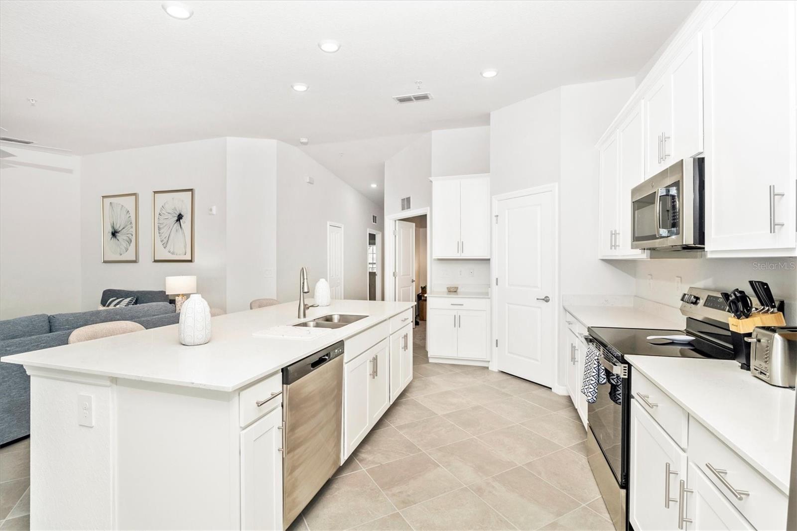 WELLEN PARK GOLF & COUNTRY CLUB - Residential