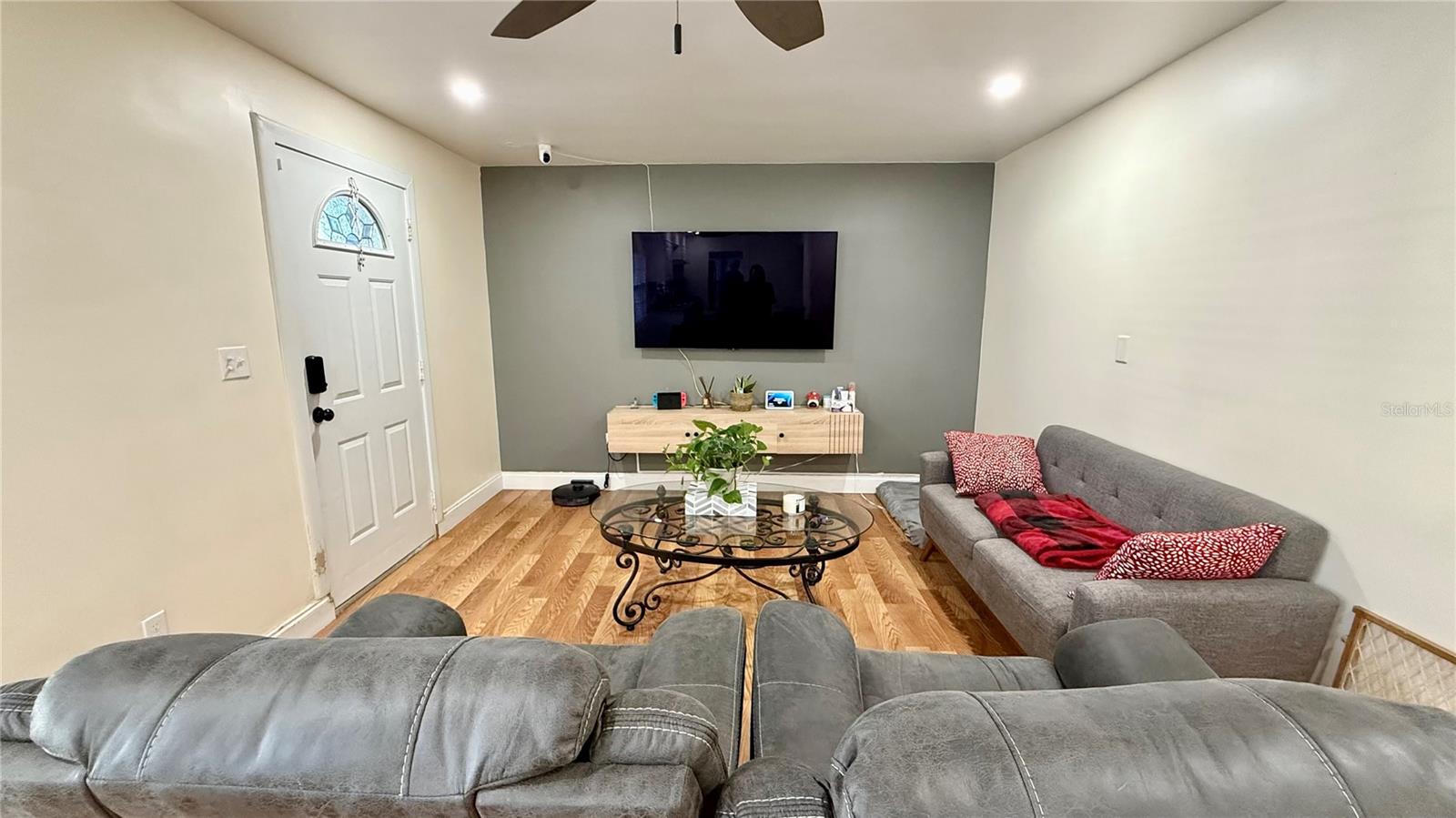 HUTTON REP - Residential