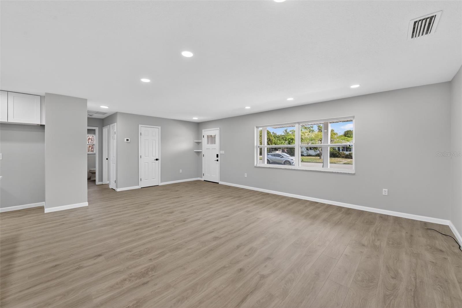 6224 7TH AVENUE DRIVE W