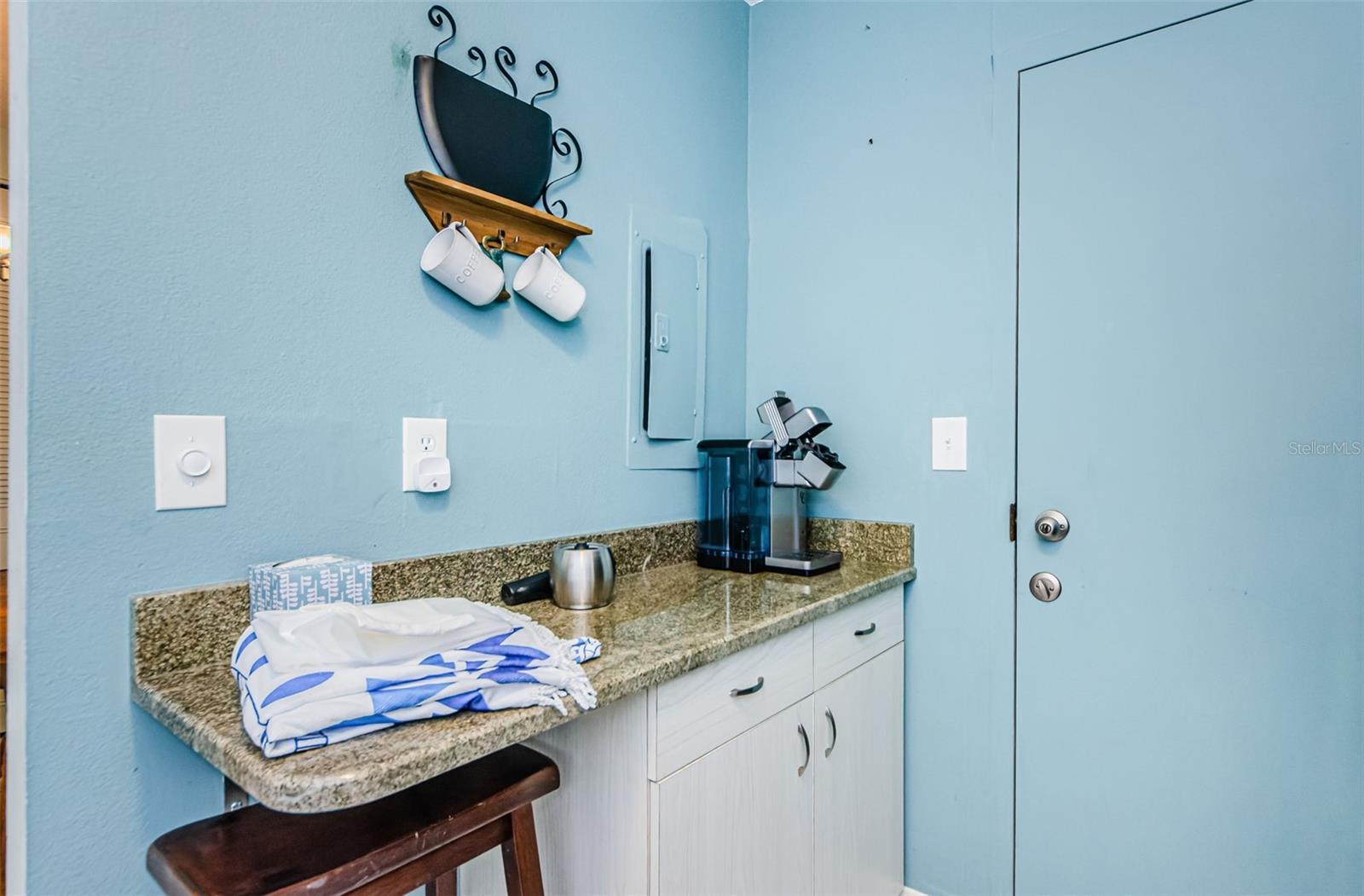 MEDITERRANEAN MANORS - Residential