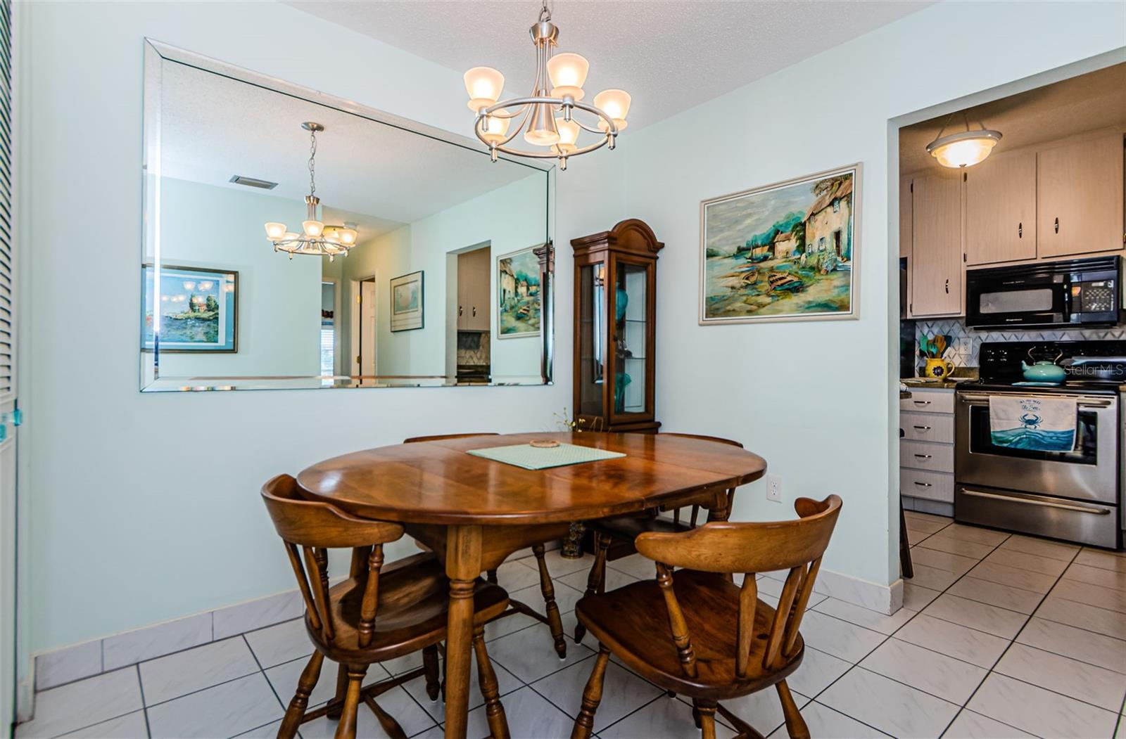 MEDITERRANEAN MANORS - Residential