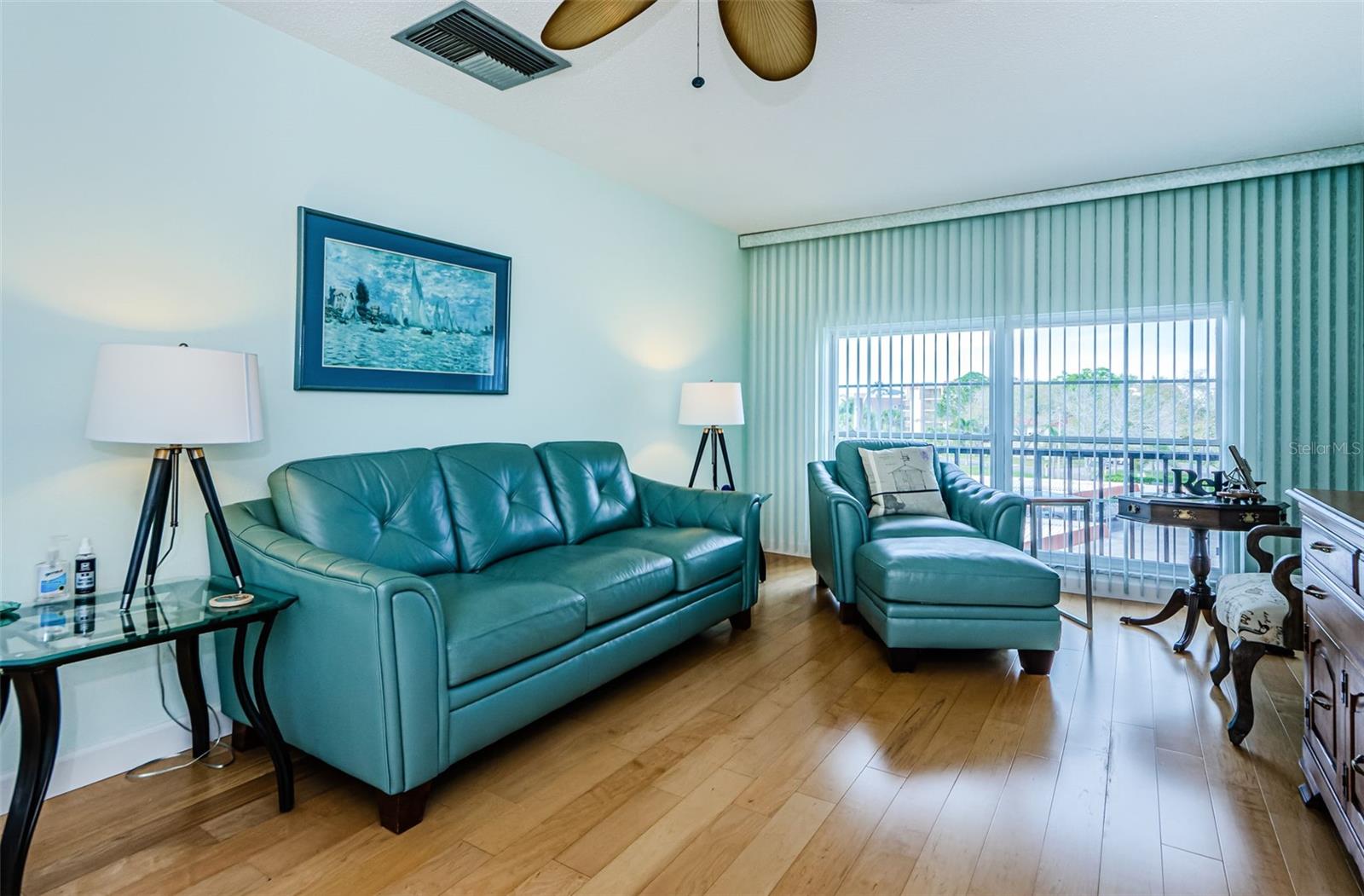 MEDITERRANEAN MANORS - Residential