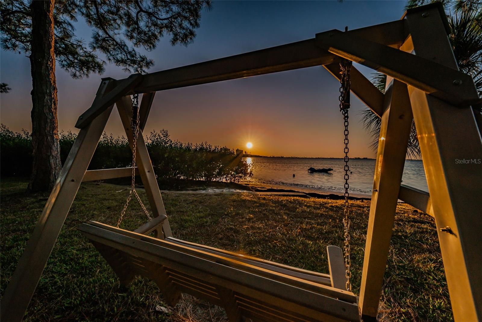 MEDITERRANEAN MANORS - Residential