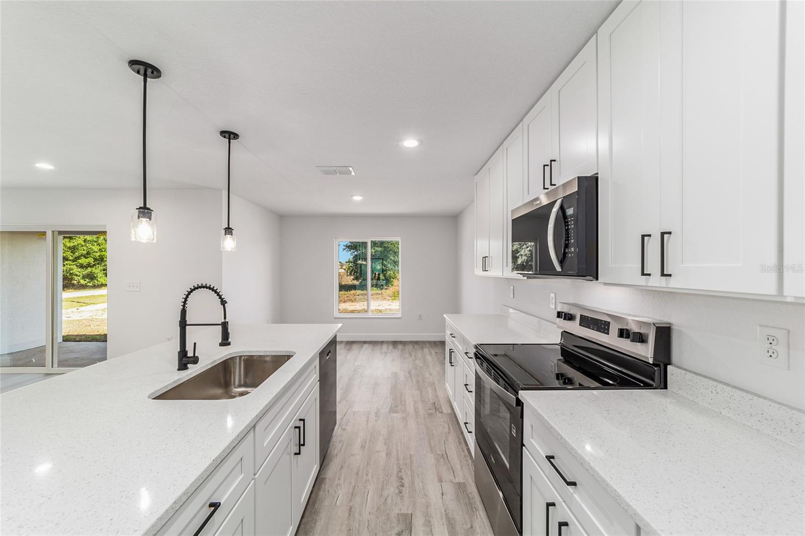 SILVER SPGS SHORES UN 24 - Residential