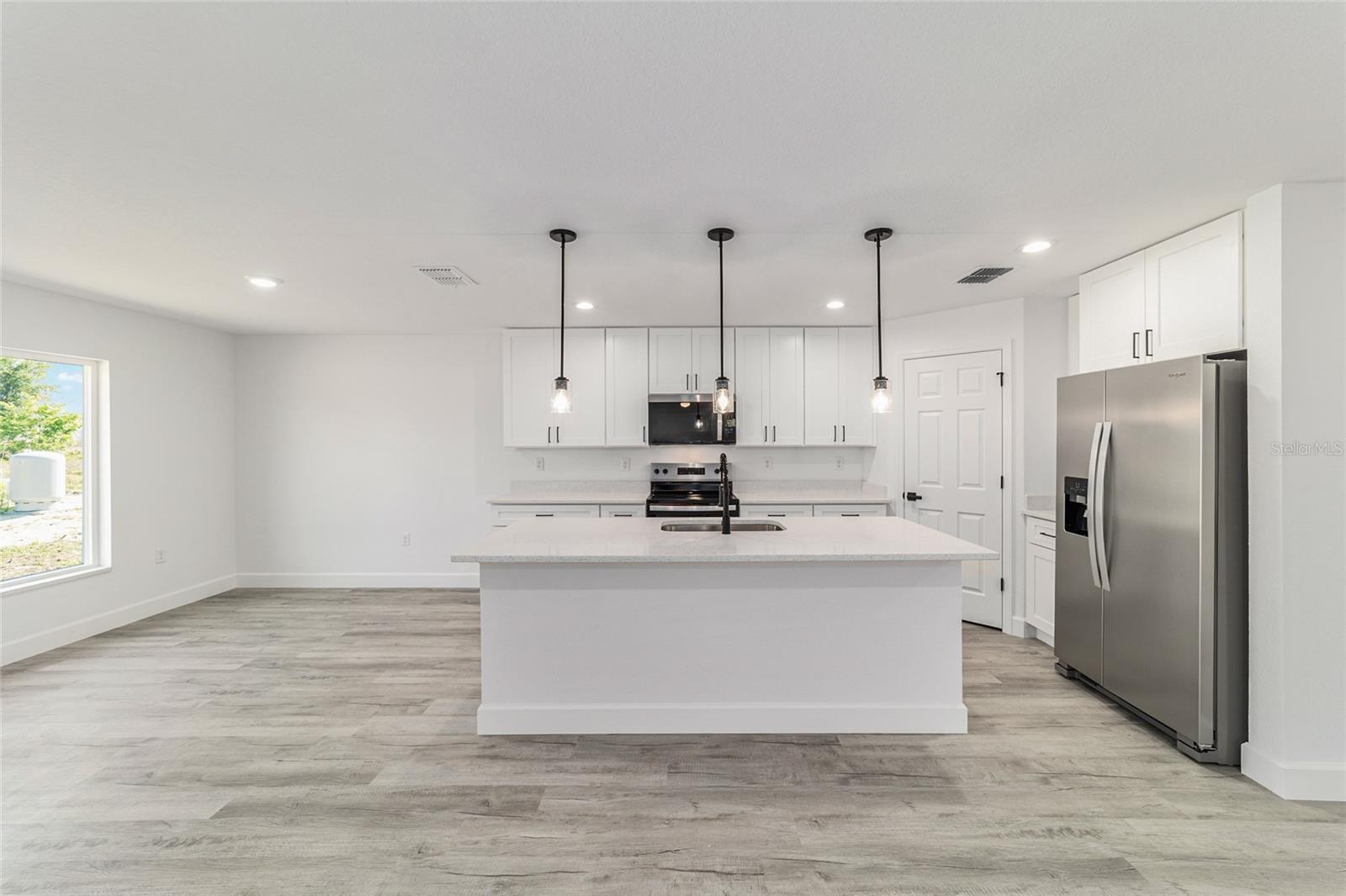 SILVER SPGS SHORES UN 24 - Residential